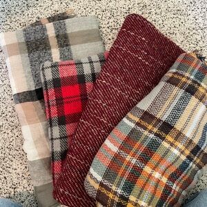 Plaid Patterned Scarves Set